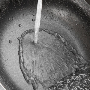 Как можно вернуть антипригарное покрытие: найден простой способ